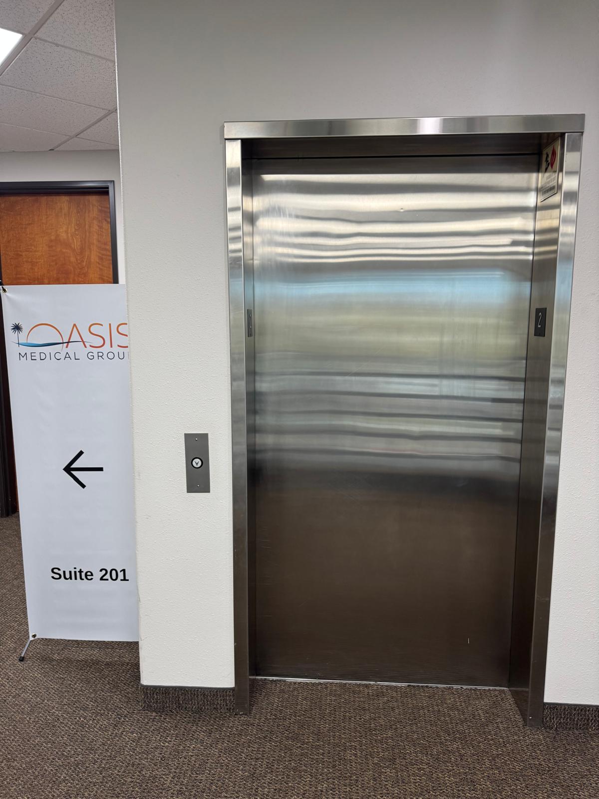 Oasis Medical Group clinic in Vista, CA — facility photo 9 of 34