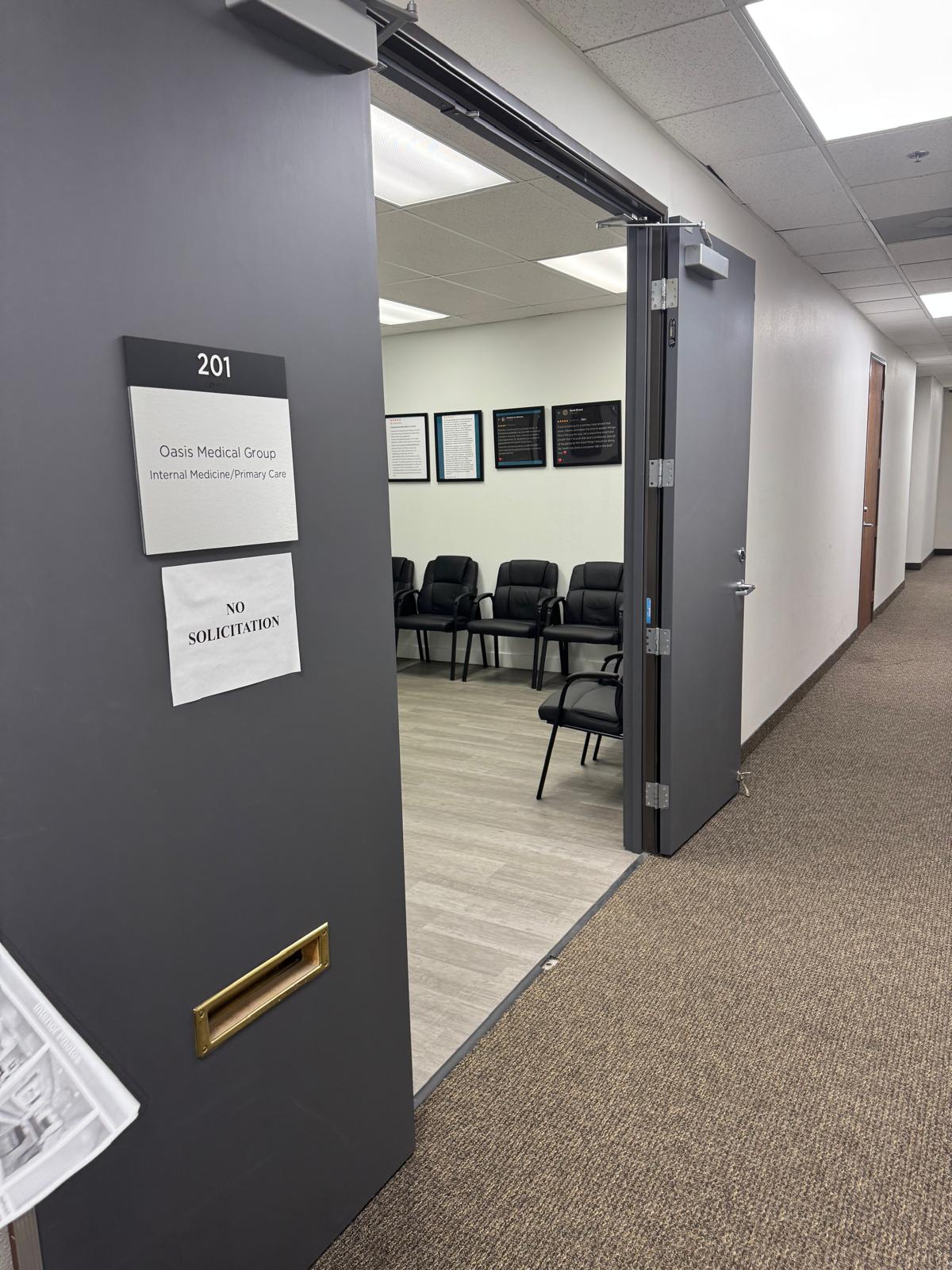 Oasis Medical Group clinic in Vista, CA — facility photo 18 of 34