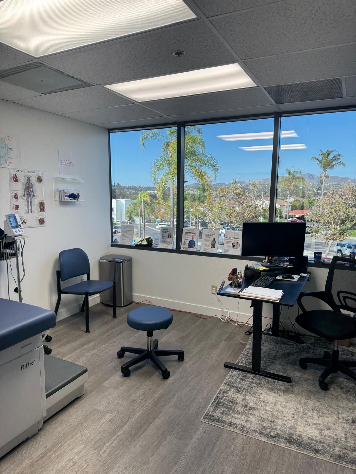 Oasis Medical Group clinic in Vista, CA — facility photo 21 of 34