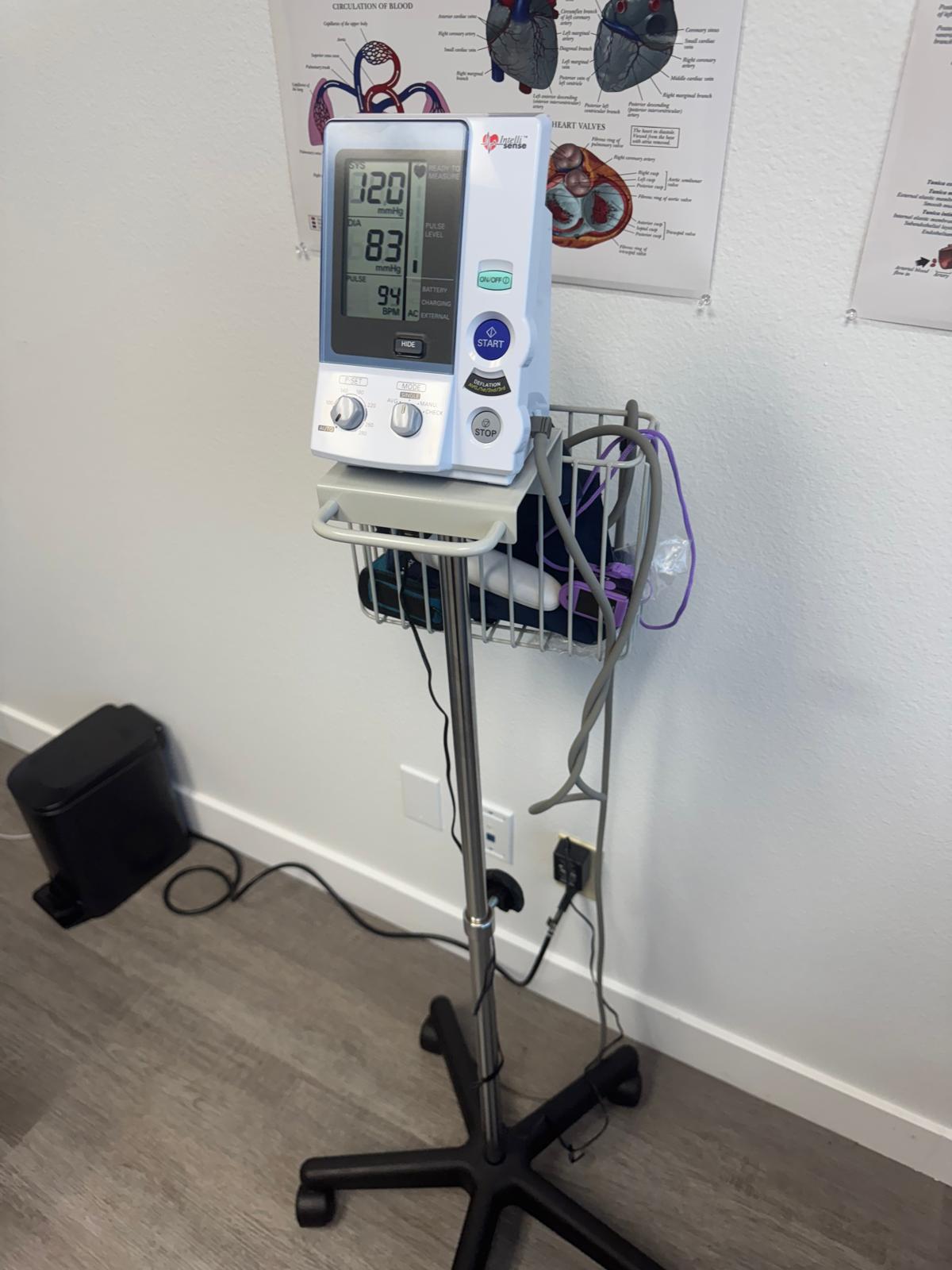 Oasis Medical Group clinic in Vista, CA — facility photo 27 of 34